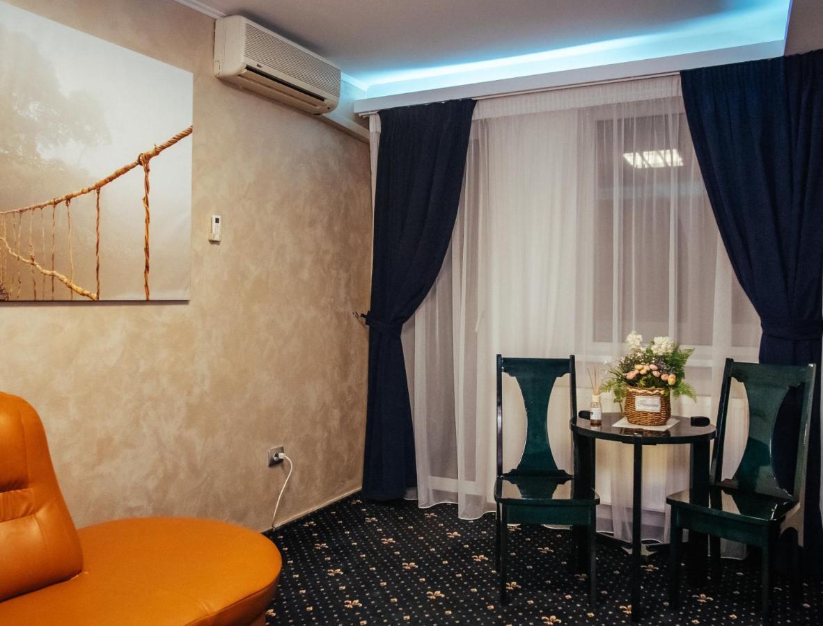 אלכסנדריה Hotel Restaurant Rustic מראה חיצוני תמונה